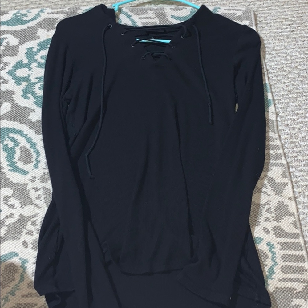 Black long sleeve tee